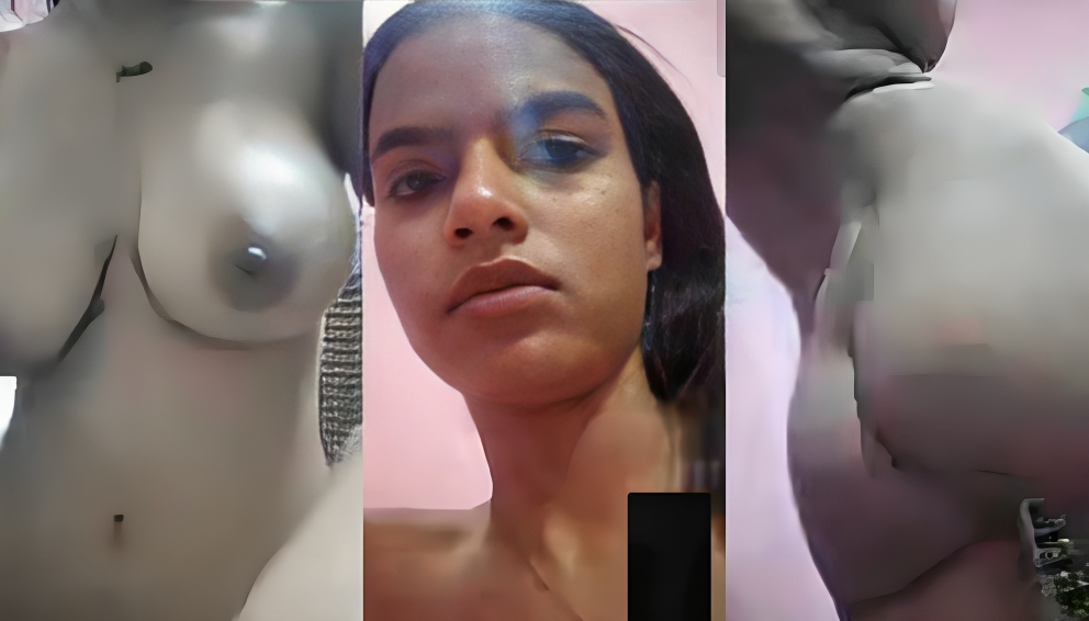 Sexy Gf Showing Lover