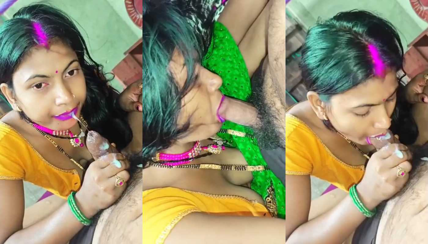 Village Bhabhi Giving Blowjob Eating Cum